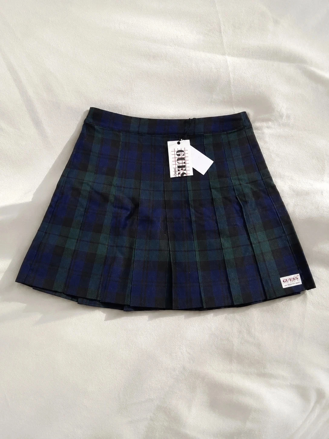 Jupe plissée à carreaux style tartan (Guess) taille M